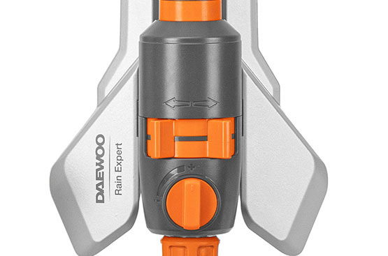 Благодаря удобному плавному регулятору можно легко настроить угол наклона форсунок и направление их движения, чтобы полить определенный сектор или заданную площадь от 90м² до 350м².